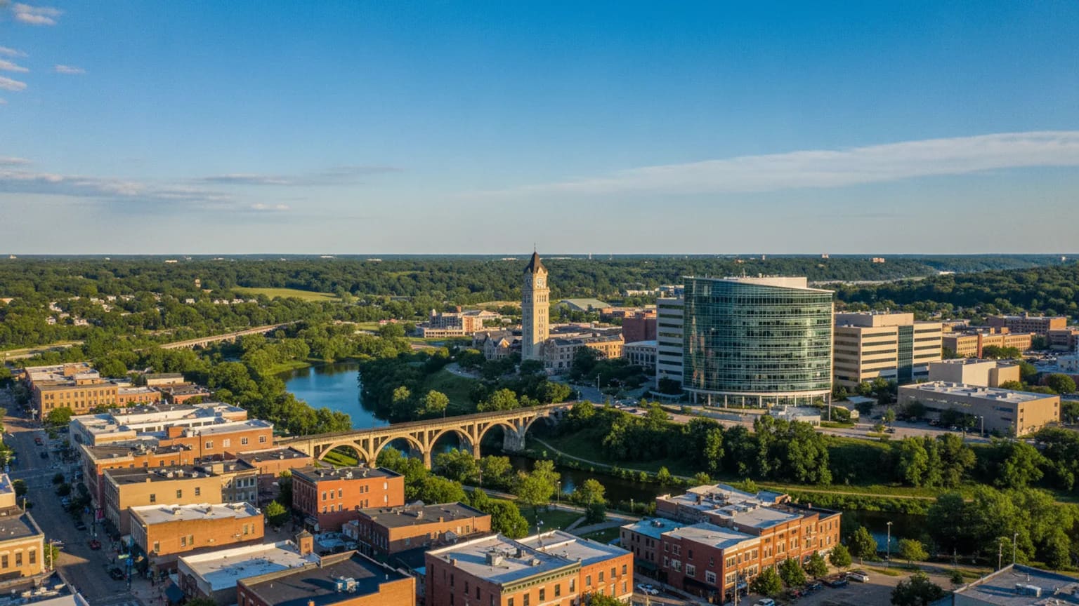West Des Moines, United States — coworking & meeting rooms